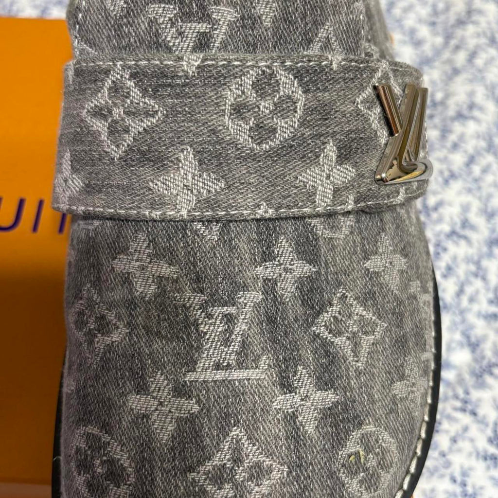 LV Grey Slides