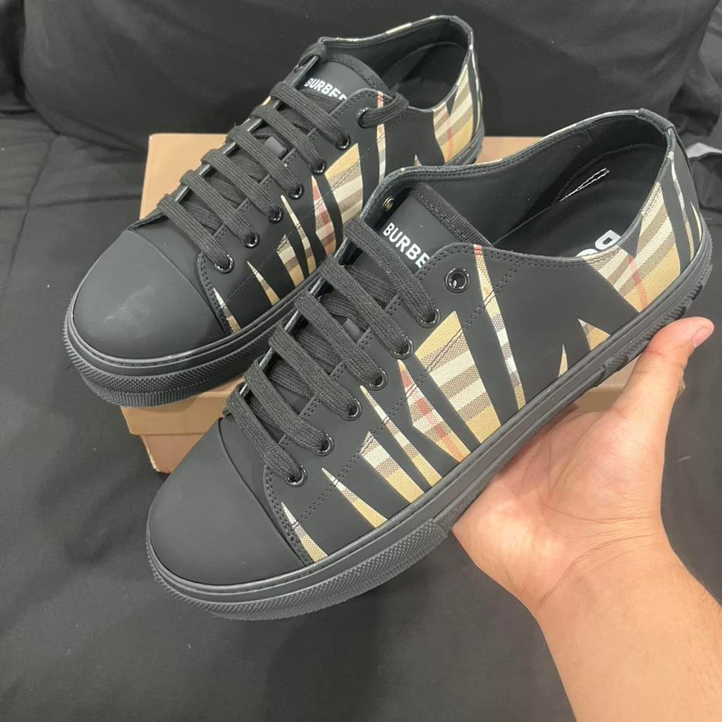 Black Burberry Shoes